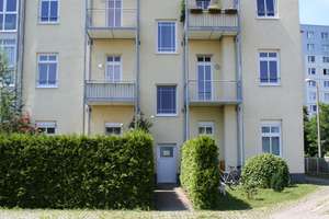 Schöne 2 - Zimmer Dachgeschosswohnung in Biesdorf mit Grünblick – Luise - Zietz - Str. 118, 12683 Biesdorf, Berlin – Vorschaubild 2
