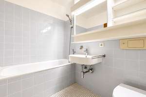 In Untermenzing: 3 Zimmer Wohnung auf 90 m² - mit Südbalkon in ruhiger Lage  + Stelllplatz! – Die vollständige Adresse der Immobilie erhältst du vom Anbieter., 80997 Moosach-Bahnhof, München – Vorschaubild 7