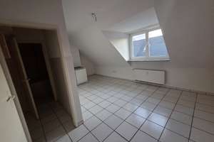 Helle 2-Zimmer-Dachgeschosswohnung in attraktiver Lage von Köln-Deutz