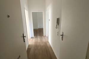 Renovierte 2 Zimmer Wohnung