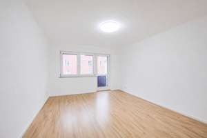 AIGNER - Freie 3-Zimmer-Wohnen mit Balkon in Top-Lage in der Maxvorstadt – Die vollständige Adresse der Immobilie erhältst du vom Anbieter., 80798 Josephsplatz, München – Vorschaubild 1