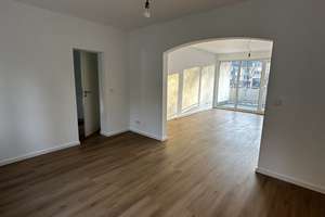 Kernsanierte Balkon-Wohnung mitten in Ronsdorf 