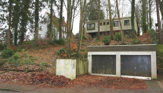 Bild von Großer Bungalow mit riesigem Baugrundstück wartet wachgeküsst zu werden !