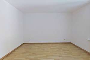Warmes Nest, kalte Ersparnis - 1 KALTMIETE GESCHENKT: Große 3-Zimmer-Dachgeschosswohnung mit EBK ... – 39104 Altstadt, Magdeburg – Vorschaubild 9