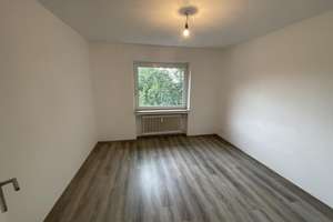 Charmante 3-Zimmer-Wohnung mit Balkon in Lübeck – 67,16 m², 2. Etage rechts – 23566 Sankt Gertrud, Lübeck – Vorschaubild 3