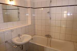 Großes Eck-Wohnzimmer in einer hellen 2-Raum in Schloßchemnitz!!! – Ludwigstr. 38, 9113 Chemnitz – Vorschaubild 8