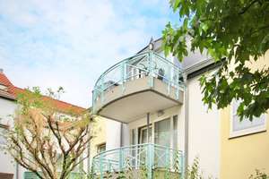 Schöne Wohnung mit Balkon und Tiefgaragenstellplatz! – Unter Buschweg 9, 50999 Sürth, Köln – Vorschaubild 2