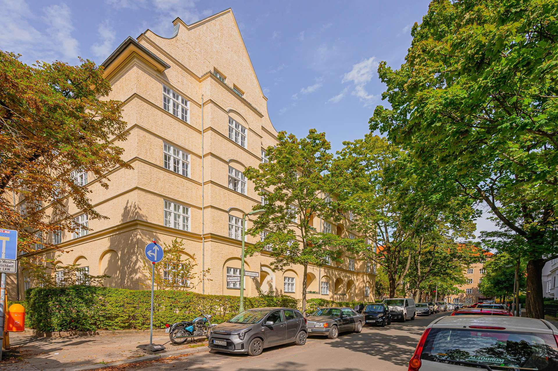 Helle Räume. Klare Struktur. Gutes Gefühl - 3-Zimmer-Wohnung unweit der Schloßstraße, Berlin – Bild 1