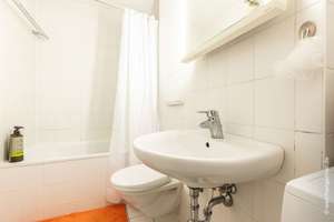 Ab sofort bezugsfrei: Attraktive Erdgeschosswohnung mit  Südterrasse und Hobbyraum – Die vollständige Adresse der Immobilie erhältst du vom Anbieter., 81927 Oberföhring, München – Vorschaubild 9