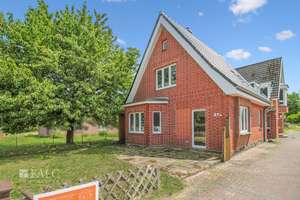 +++ Zweifamilienhaus mit vielen Möglichkeiten und großem Grundstück +++ – Die vollständige Adresse der Immobilie erhältst du vom Anbieter., 23556 Sankt Lorenz Nord, Lübeck – Vorschaubild 3