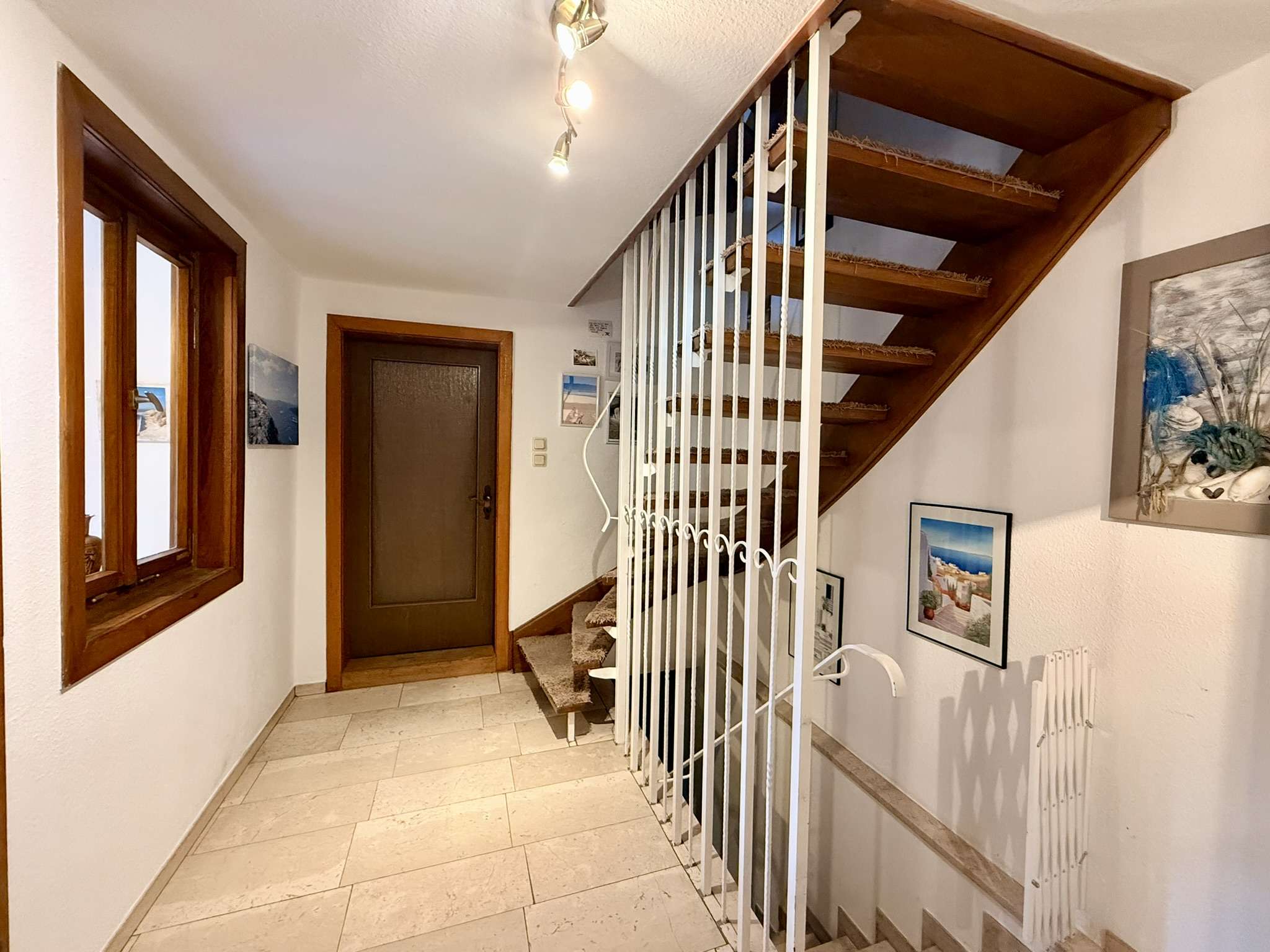 Immobilie in Usingen - Viel Platz für Ihre Ideen: Einfamilienhaus mit unzähligen Nutzungsmöglichkeiten - Bild 0