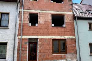 Reihenmittelhaus im 
halbgeschlossenen Rohbau – Die vollständige Adresse der Immobilie erhältst du vom Anbieter., 99518 Bad Sulza – Vorschaubild 1