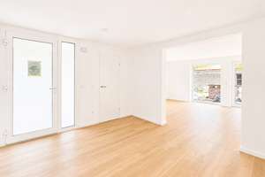 Exklusiver Erstbezug einer hochwertig kernsanierten Maisonettewohnung mit Privatteich & Terrasse – Die vollständige Adresse der Immobilie erhältst du vom Anbieter., 48163 Albachten, Münster – Vorschaubild 1