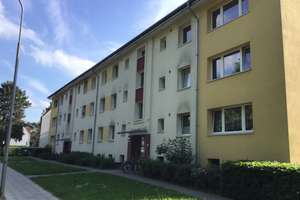 Tolle, modernisierte  4,00-Zimmer-Wohnung mit Balkon