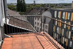 Charmante 1-Zimmer-Dachgeschosswohnung mit traumhaftem Balkonblick über Aachen