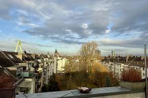 Traumhafte Dachgeschoss-Maisonette-Wohnung über den Dächern von Deutz.  PROVISIONSFREI!