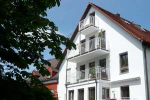 Wunderschöne 1-Zi.- Wohnung mit Südbalkon und EBK am Hirschgarten
