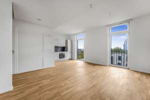 Live, work, play – Stylish studio in a thriving city quarter – Am Maselakepark 27, 13587 Hakenfelde, Berlin – Vorschaubild 1
