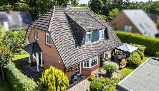 Bild von Einziehen. Ankommen. Wohlfühlen – Familienidylle im soliden Rotklinker mit Carport