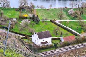 Ehemaliges Bahnwärterhaus in einmaliger Lage – Die vollständige Adresse der Immobilie erhältst du vom Anbieter., 74366 Kirchheim am Neckar – Vorschaubild 2