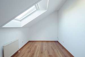 Lichtdurchflutet & Modernisiert: Großzügige 3,5-Zimmer-Dachgeschosswohnung mit Balkon – Die vollständige Adresse der Immobilie erhältst du vom Anbieter., 76189 Grünwinkel, Karlsruhe – Vorschaubild 8