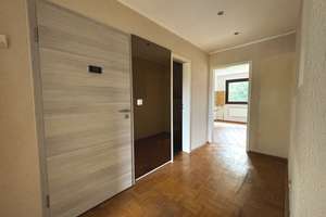 Leerstehende 3-Zimmer-Wohnung mit großem Wohnzimmer und Waldblick – Die vollständige Adresse der Immobilie erhältst du vom Anbieter., 46145 Alsfeld, Oberhausen – Vorschaubild 2