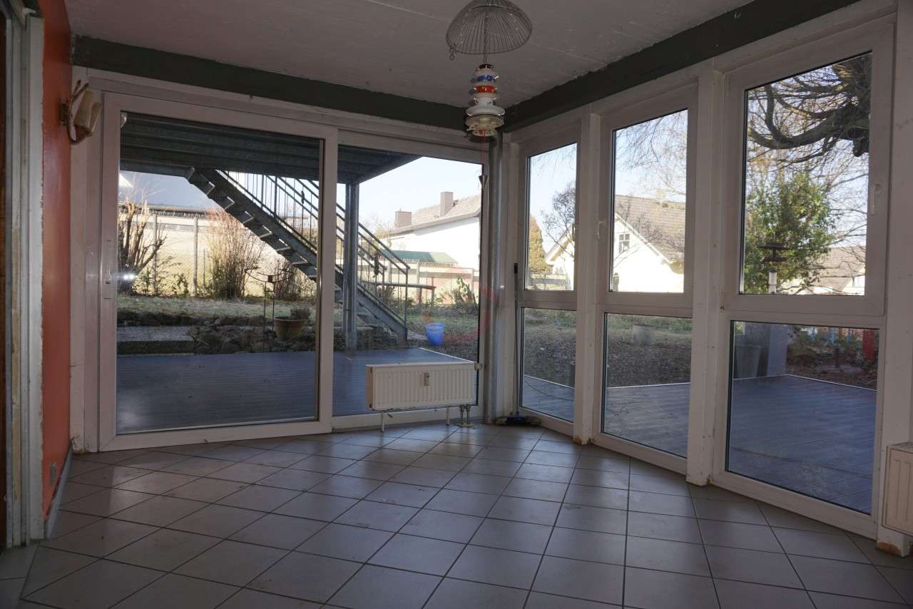 Immobilie in Buseck - Reduzierter Preis: Wohnhaus nach Architektenentwurf - Selber wohnen und vermieten zugleich! - Bild 3