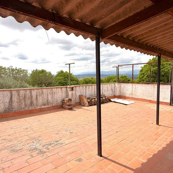 Haus mit Terrasse und Blick auf Girona, nur 5 Minuten vom Zentrum entfernt