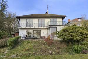 FREESTANDING HOUSE! 180 m² living space, 6-room, 5-bed, 3.5-bath and outdoor sauna! *18 min to Clay* – Die vollständige Adresse der Immobilie erhältst du vom Anbieter., 65388 Schlangenbad – Vorschaubild 37