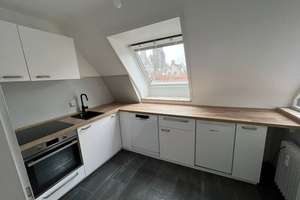 2,5-Zimmer-Dachwohnung mit Balkon und Tiefgaragenstellplatz in Ulm-Mitte – Die vollständige Adresse der Immobilie erhältst du vom Anbieter., 89073 Mitte, Ulm – Vorschaubild 4