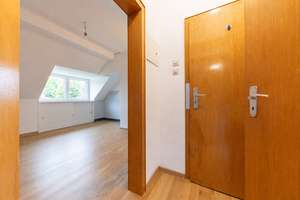 Charmante Dachgeschossperle – Die vollständige Adresse der Immobilie erhältst du vom Anbieter., 45136 Bergerhausen, Essen – Vorschaubild 5