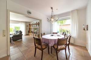 Doppelhaushälfte mit viel Potenzial und schönem Grundstück in Eversten – Die vollständige Adresse der Immobilie erhältst du vom Anbieter., 26131 Eversten, Oldenburg (Oldenburg) – Vorschaubild 3