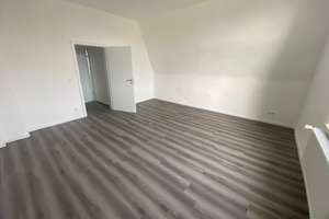Erstbezug nach Sanierung – Helle 2,5-Zimmer-Wohnung mit gehobener Ausstattung – Beckeradsdelle 43, 45897 Buer, Gelsenkirchen – Vorschaubild 2