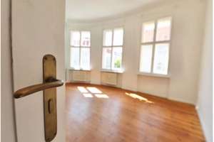 BEGEHRTER ALTBAU-CHARME - BELIEBTE  LAGE NAHE LIETZENSEE - HOLZDIELEN, FISCHGRÄTPARKETT & STUCK – Fredericiastr. 4a_bb, 14059 Westend, Berlin – Vorschaubild 16