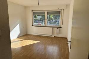 Helle 3-Zimmer-Wohnung mit Balkon in Stuttgart-Bad Cannstatt