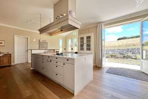 LUXUS-WOHNTRAUM ✨ Design, Raum & Energie in einer Villa – Neu-Anspach! – Die vollständige Adresse der Immobilie erhältst du vom Anbieter., 61267 Neu-Anspach – Vorschaubild 1