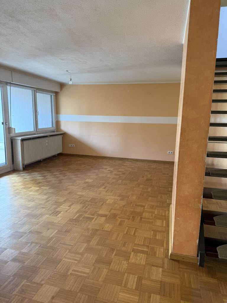 Immobilie in Kaufering - Großzügige helle Vier-Zimmer-Maisonette-Wohnung in Kaufering zentral - Bild 1