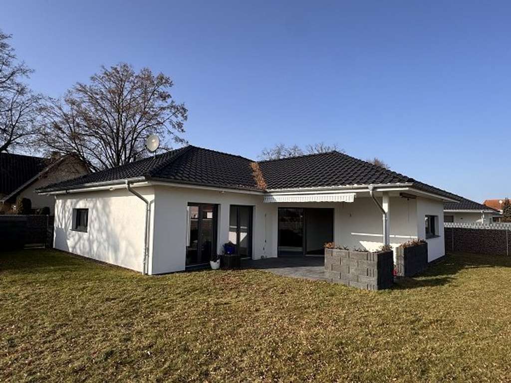 Immobilie in Niedere Börde - Altersgerecht - Winkelbungalow bei Magdeburg - Bild 1