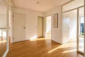 Großzügige 3 Zimmer Dachgeschosswohnung mit Einbauküche und Südausrichtung – Rund Achtern 3, 26122 Bahnhofsviertel, Oldenburg (Oldenburg) – Vorschaubild 5