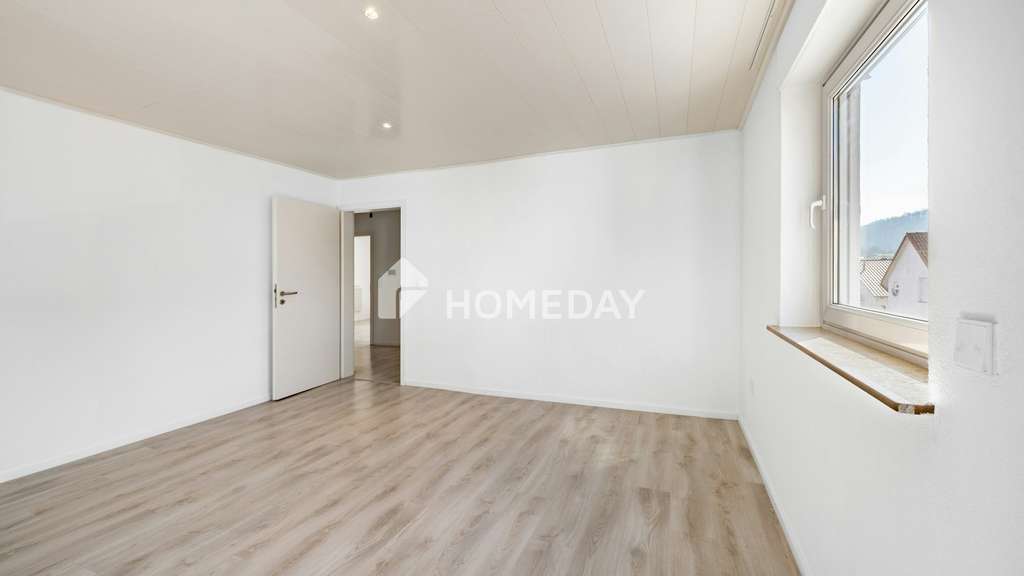 Immobilie in Oberstenfeld - Stilvoll modernisierte 3-Zimmer-Wohnung mit großer Sonnenterrasse und Einbauküche - Bild 4