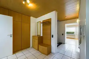 Gepflegtes Einfamilienhaus mit Platz für die ganze Familie | Große Doppelgarage, EBK & neues Bad – Heilbronn (Kreis) – Vorschaubild 13