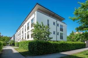 MAIER - Luxuriöse Penthousewohnung mit Dachterrasse, EBK, Keller und TG-Einzelstellplatz