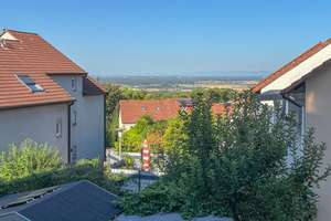 Gut geschnittene Eigentumswohnung mit zwei Loggien und Tiefgaragenstellplatz – Die vollständige Adresse der Immobilie erhältst du vom Anbieter., 69126 Emmertsgrund, Heidelberg – Vorschaubild 3