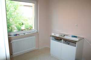 Preiswerter 4-Raum-Einfamilienhaus Flachdachbungalow in Hatten; ohne Maklergebühr – Oldenburg (Kreis) – Vorschaubild 4