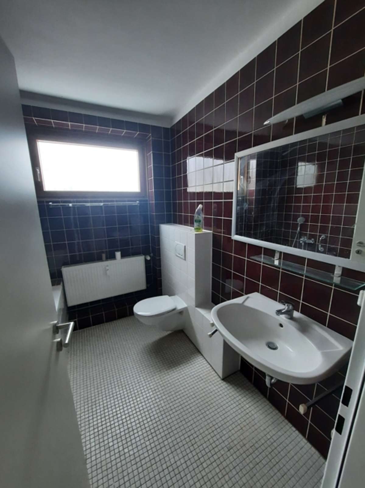 Attraktive und geräumige 4-Zimmer-Maisonette-Wohnung mit Loggia und Kamin in Göttingen