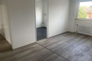 ruhige, sonnige 5-Zimmer-Wohnung mit Balkon in Köln- Rodenkirchen / Weiß – Die vollständige Adresse der Immobilie erhältst du vom Anbieter., 50999 Weiß, Köln – Vorschaubild 8