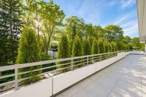 Exklusiv-Penthouse, barrierefrei, umlaufende Südwest-Dachterrasse, grün, uneinsehbar, absolut ruhig – Die vollständige Adresse der Immobilie erhältst du vom Anbieter., 81545 Harlaching, München – Vorschaubild 7