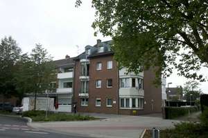 Schöne 2-Zimmer-Wohnung mit kleinem Balkon am Rande des Dreikönigenviertels