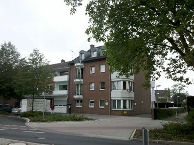 Schöne 2-Zimmer-Wohnung mit kleinem Balkon am Rande des Dreikönigenviertels