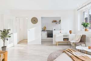 COSY LIVING! Helle, ruhige 2-Zimmer-Wohnung mit Loggia & EBK in zentraler Lage von Grafenberg – Die vollständige Adresse der Immobilie erhältst du vom Anbieter., 40629 Ludenberg, Düsseldorf – Vorschaubild 3